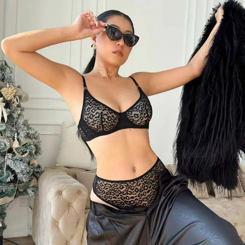 French Style Women's Ultra-Thin See-Through Jacquard Lace Sexy Lingerie Set for Large Busts, Minimizing and Anti-Sagging